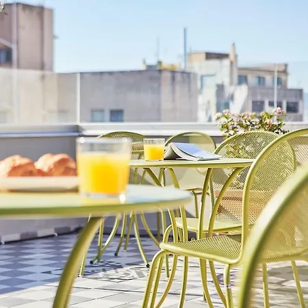 Explore Like A Movie Star, Near Acropolis!
